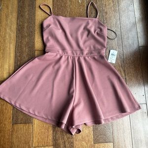 Women’s mauve romper size S